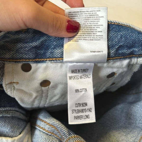 Agolde Parker Long Short in Skywave - Picture 7 of 7